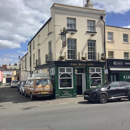The Bell Inn Cheltenham Extérieur photo