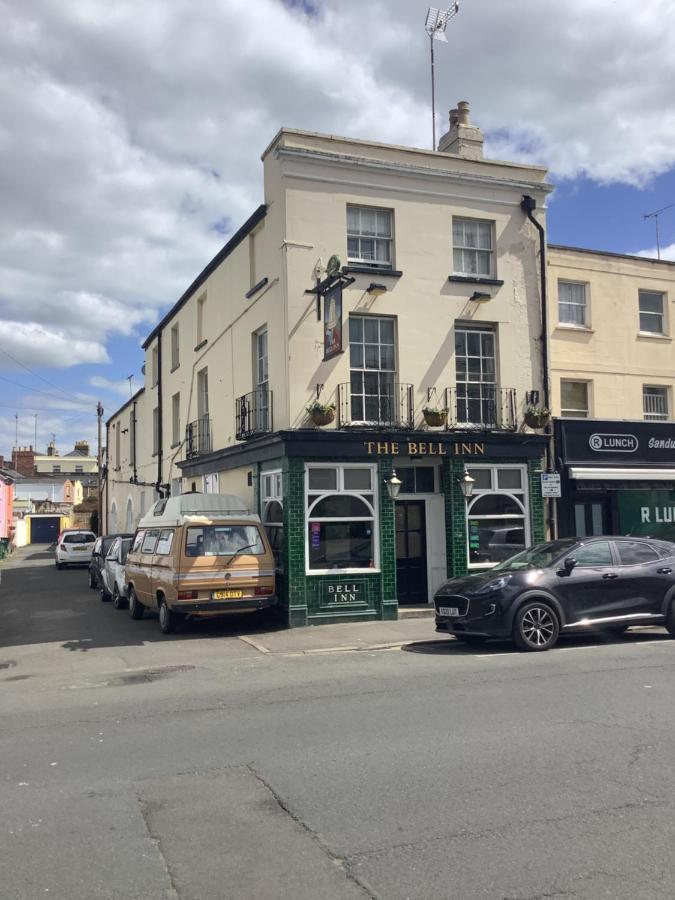 The Bell Inn Cheltenham Extérieur photo