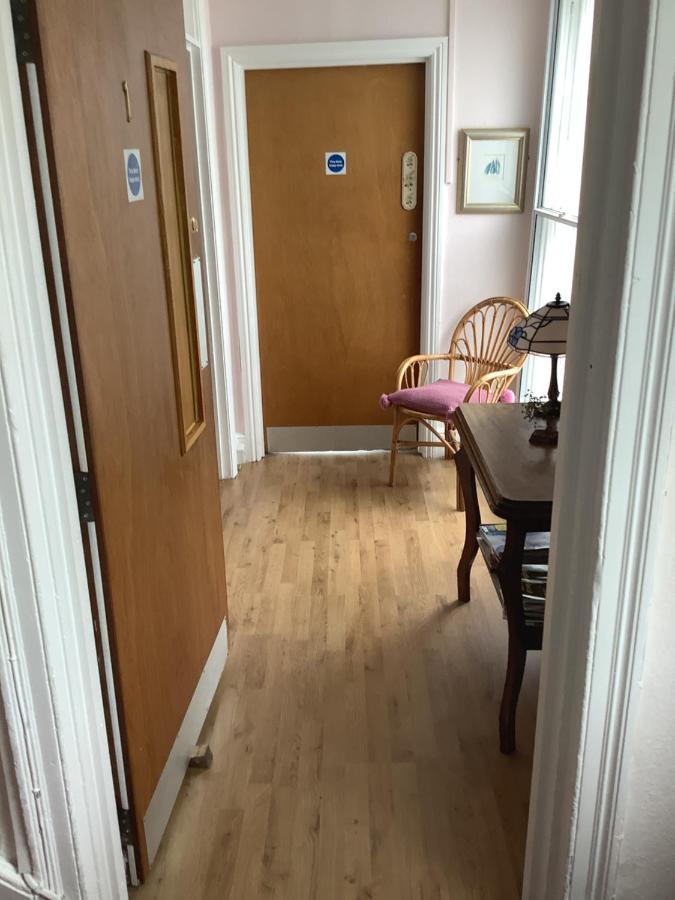 The Bell Inn Cheltenham Extérieur photo